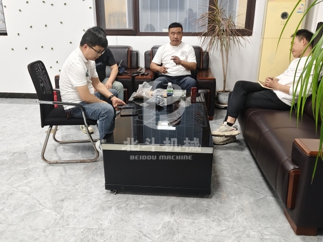 打破纸上谈兵!客户实地考察午夜成人在线观看