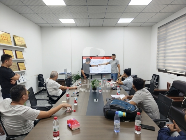 印度客户来验收午夜成人在线观看,确保合作交付